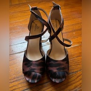 Platform patterned heels - brand new / never worn, women size 10, brown / black